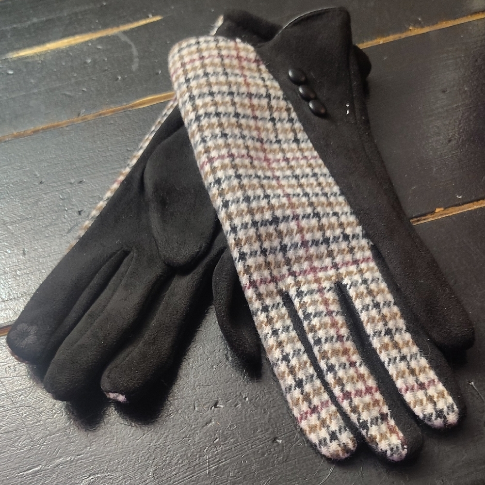 Stylish Black and Brown Gloves